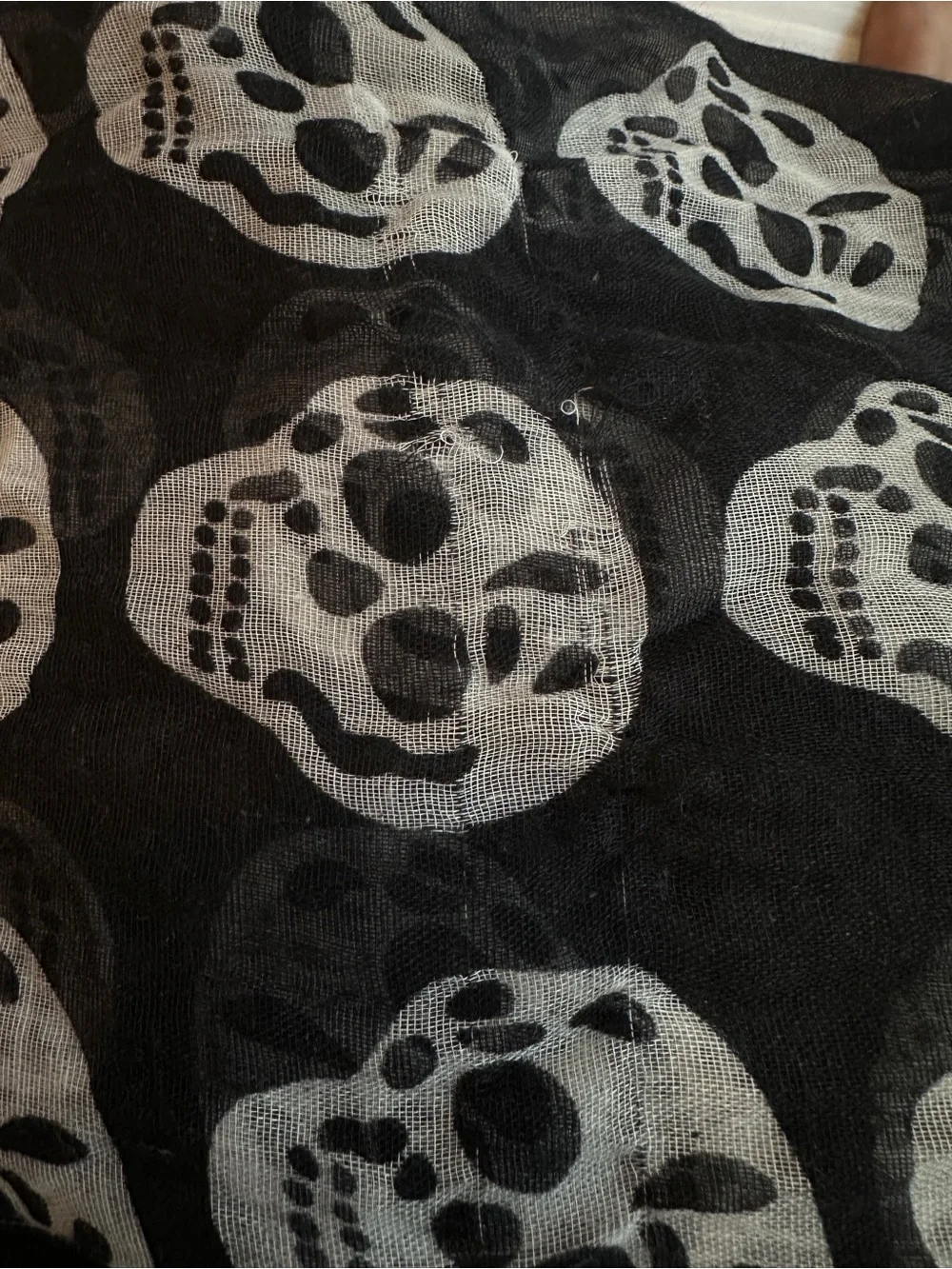 Mango lightweight scarf